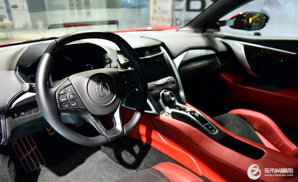 長(zhǎng)春汽博會(huì)成就你開(kāi)超級(jí)跑車(chē)的夢(mèng)想